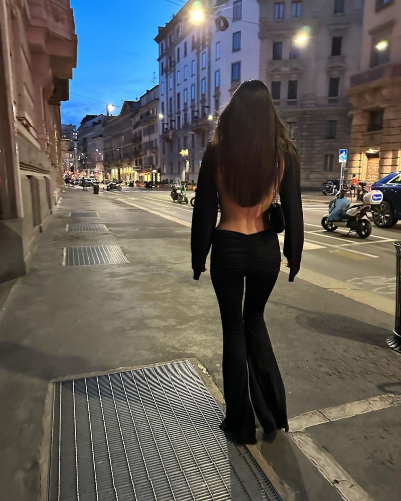 hande ercel in dekolteli milano paylasimi gundem oldu tam bir basyapitsin